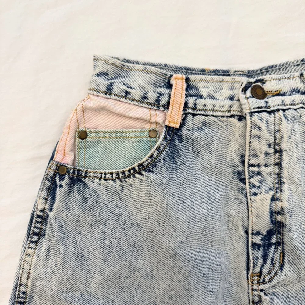 Vintage Hollywood Era Denim Skirt | Acid Wash Patch Pocket Mini - Picture 5 of 7